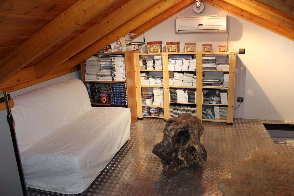 Odysseos St. Loft